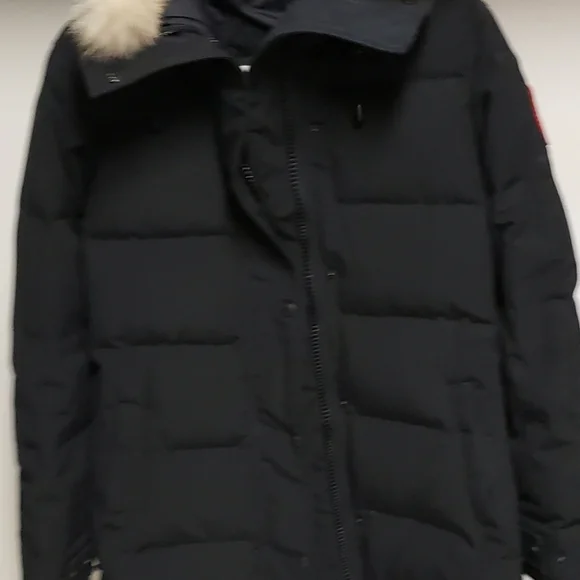 Canada Goose Shelburne Parka With Fur Hood - Picture 6 of 8